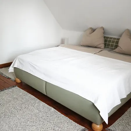 Arnsdorf Apartment *